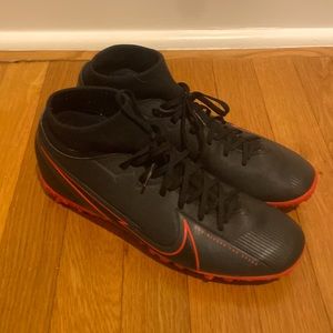 Nike Mercurial Turf Soccer Shoes . Size 8. Black and Orange.